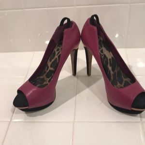 Jessica Simpson heels